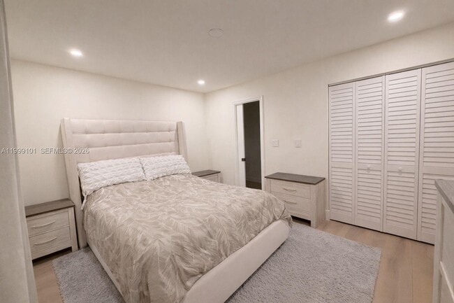 Building Photo - 769 Banks Rd