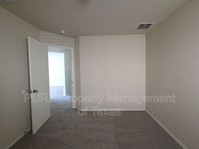 Building Photo - 809 Yabers Ct