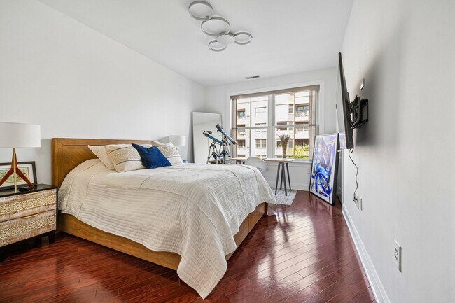 Building Photo - 22 Ave at Port Imperial