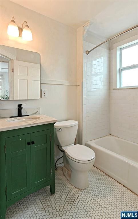 Building Photo - 33 Norwood Pl