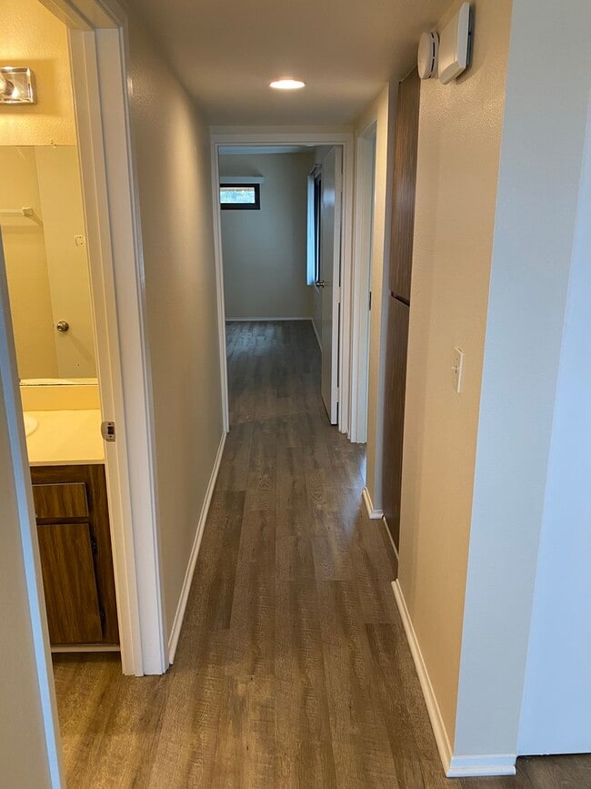 Building Photo - 3831 Nipoma Pl