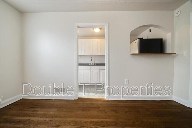 Building Photo - 3713 Elmora Ave