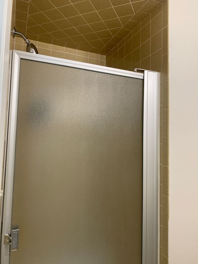 Building Photo - Updated home!