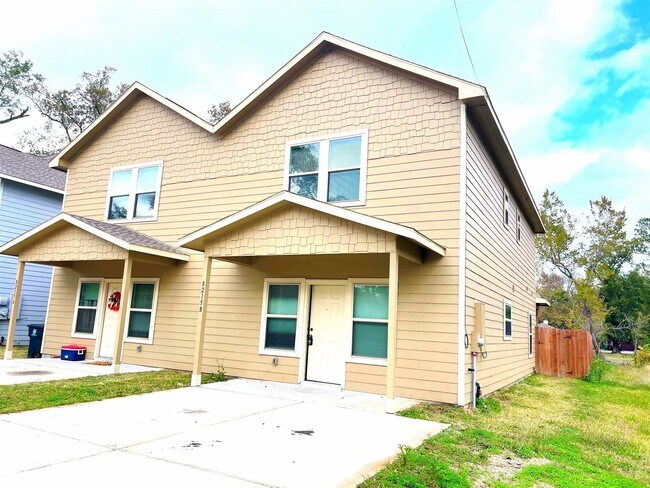 Building Photo - 8215 Gallahad St