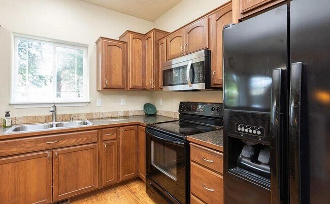 Building Photo - Spacious 4-Bedroom Home in Coeur d’Alene