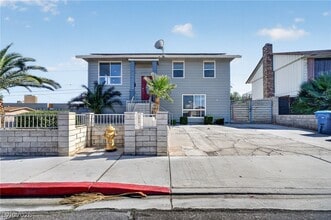Building Photo - 3001 Merritt Ave