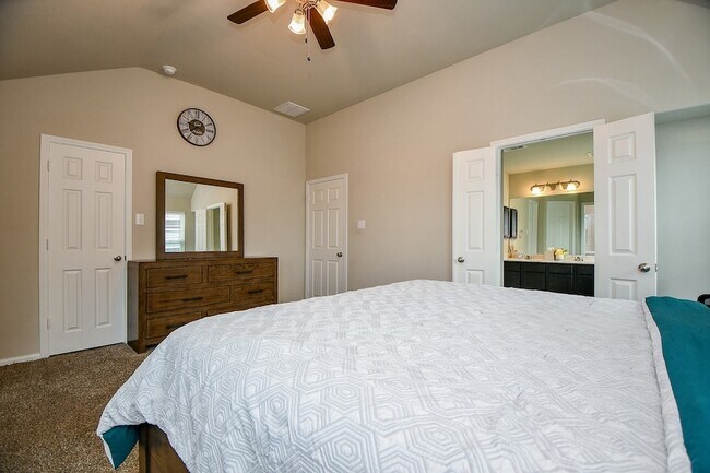 Building Photo - 2519 Sunlit Meadow Trl