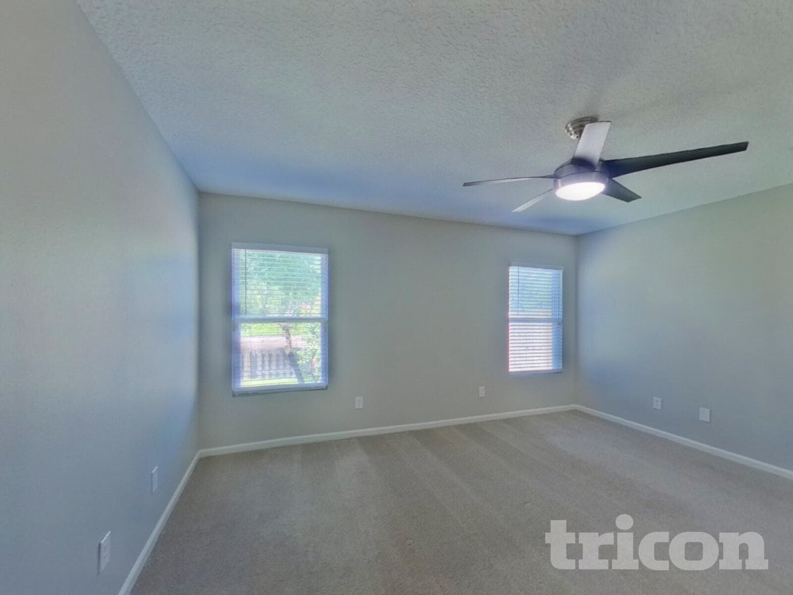 Building Photo - 15180 Bareback Dr