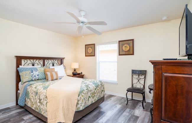 Building Photo - 2178 Royal Ridge Dr