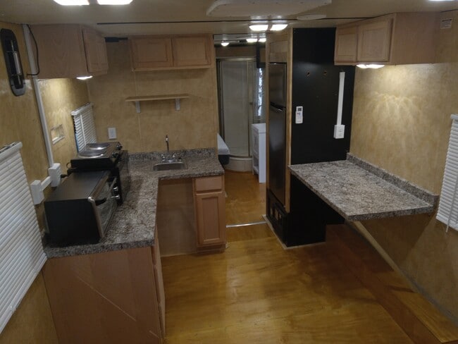 Building Photo - 5250 US-441