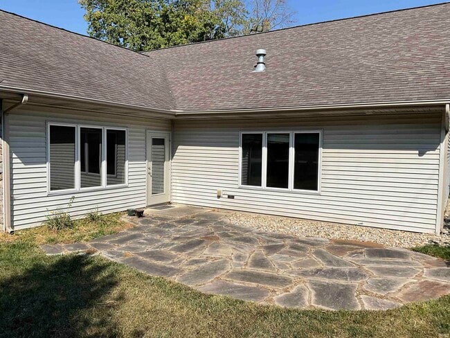 Building Photo - 4418 Manistee Dr
