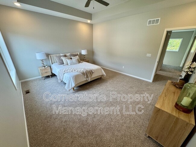 Building Photo - 809 Highland Dr