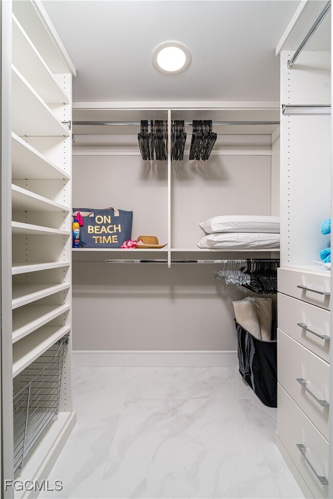 Building Photo - 17 Bluebill Ave