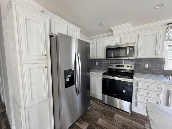 Building Photo - 5267 SW 32nd St