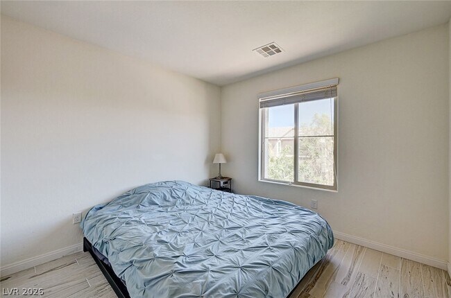 Building Photo - 6363 Amelia Ridge Ave