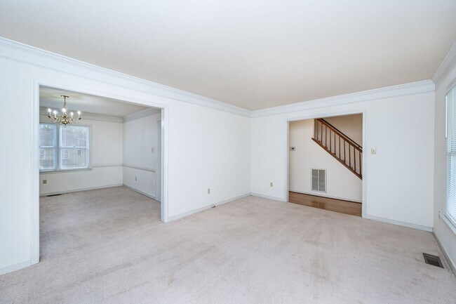 Building Photo - Very Well Maintained Midlothian Home Avail...