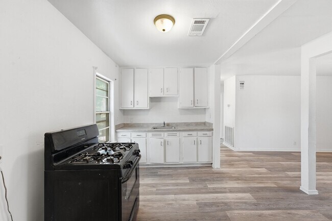 Building Photo - 3711 Cosby St