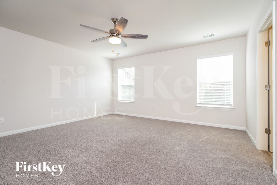 Building Photo - 302 Ashborne Ln