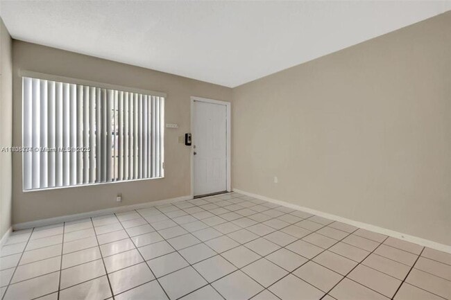 Building Photo - 2 bedroom in Miami FL 33162