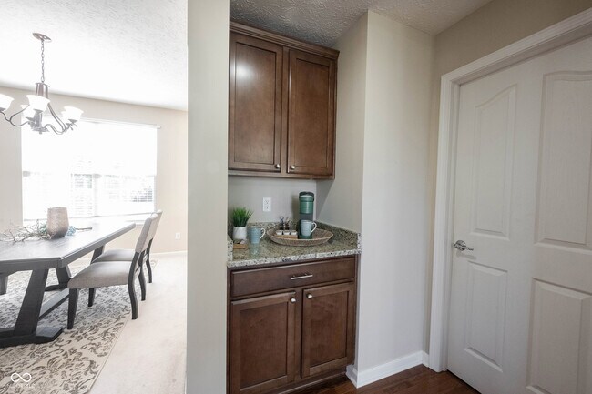 Building Photo - 13086 Avon Cross Way