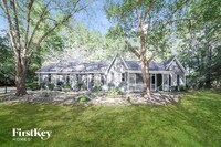 Building Photo - 3902 Viola Ct