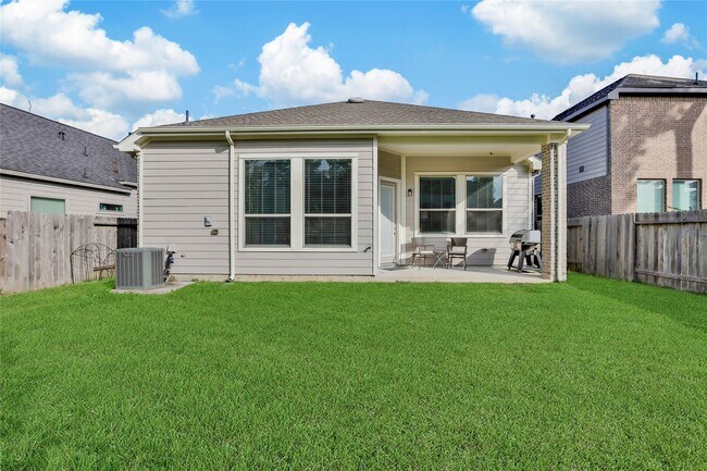 Building Photo - 120 Buckeye Dr