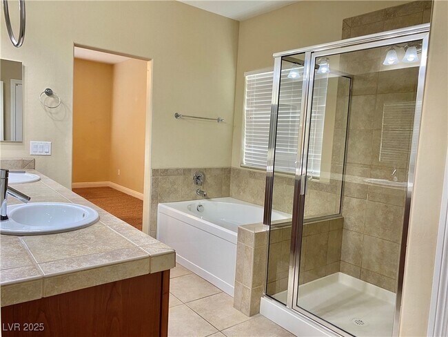 Building Photo - 5787 Mesa Mountain Dr