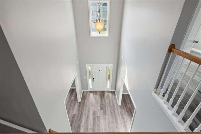 Building Photo - 96 Lenore Ct