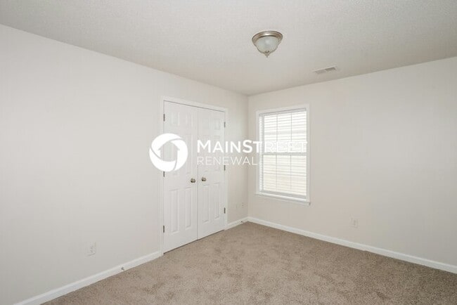 Building Photo - 3 Bedroom Pet-Friendly Home in CORDOVA, TN with Main Street Renewal