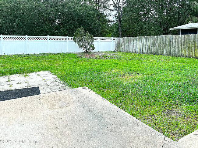 Building Photo - 1051 Moosehead Dr