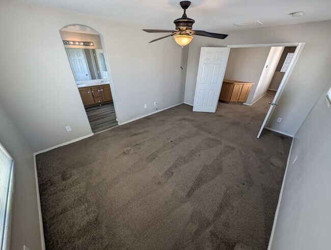 Building Photo - 4445 Laguna Garden Ave