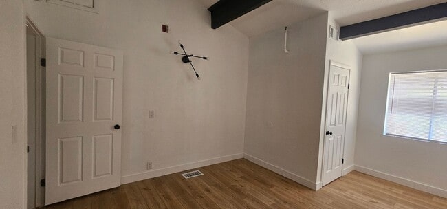 Building Photo - Rancho De Oro