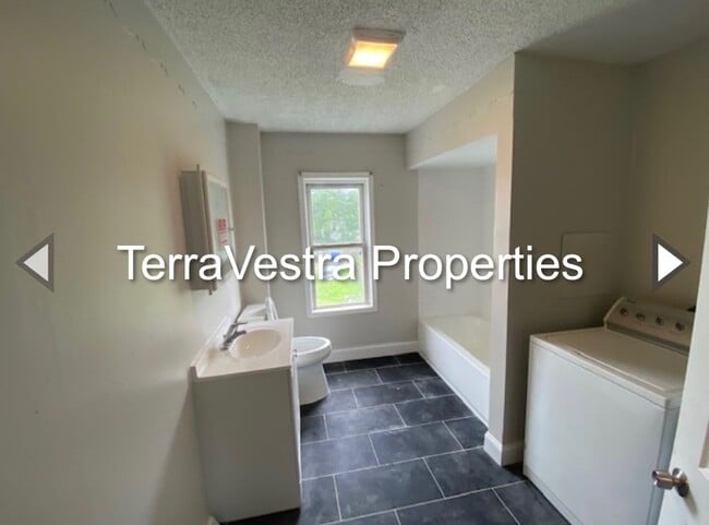 Building Photo - Recently Renovated 3 Bed in Millville!