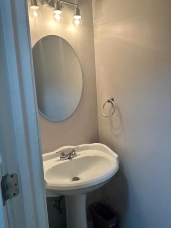 Building Photo - 3630 Thurleston Ct SW