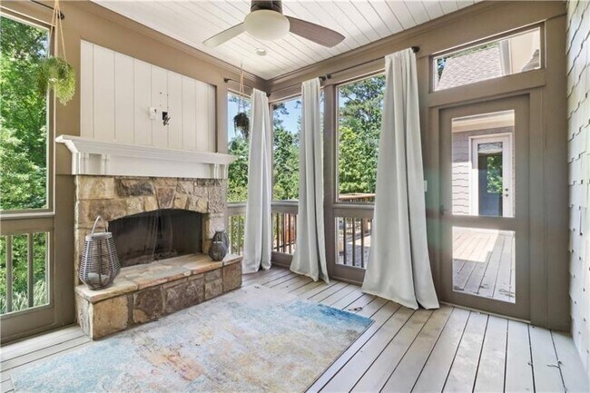 Building Photo - 211 Mount Vernon Hwy