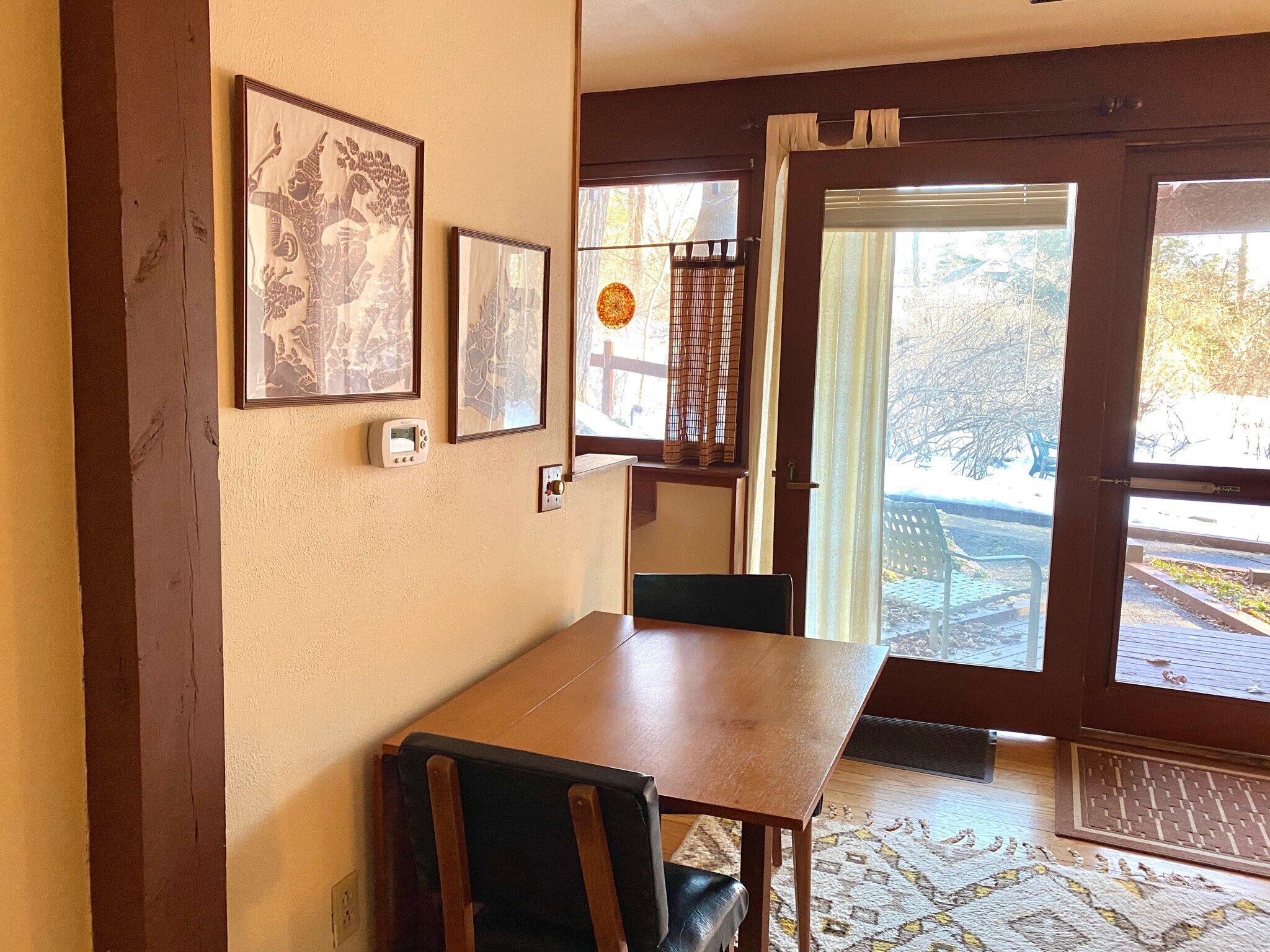 View of dining area and exterior - 206 Hanshaw Rd