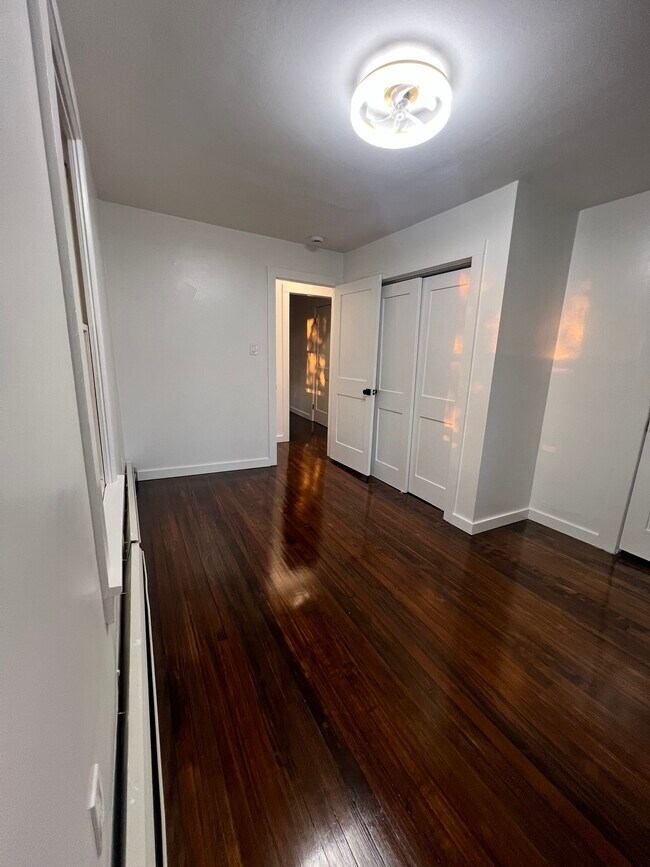 Building Photo - 7 Longview Ct