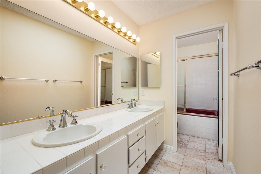 Building Photo - 4203 Colfax Ave