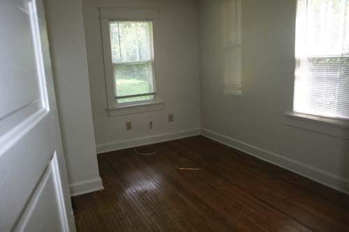Building Photo - 217 S Clark St