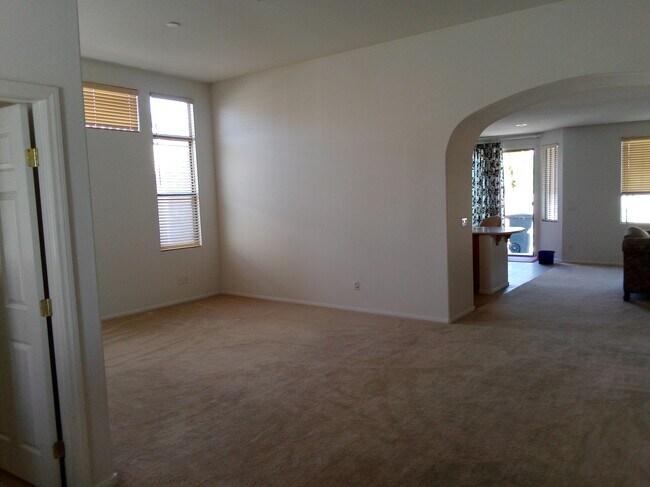 Building Photo - 232 Pebble Canyon Dr