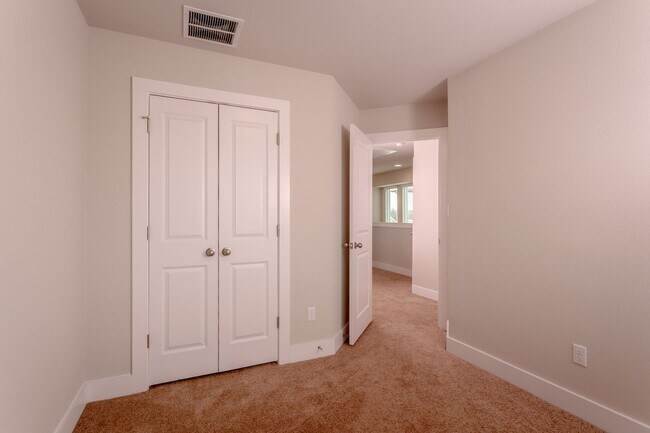 Building Photo - 4720 Portillo Way