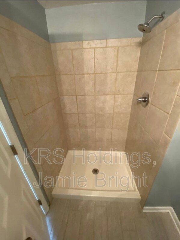 Building Photo - 7608 Portadown Ct