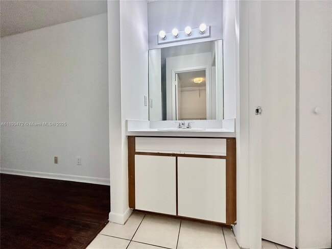 Building Photo - 6292 La Costa Dr