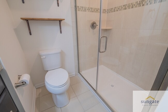 Building Photo - 1724 Lantern Mews