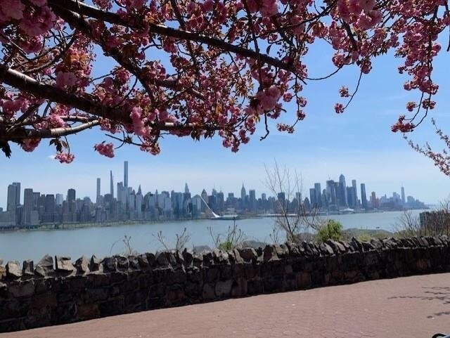 Building Photo - 6515 JFK Blvd E