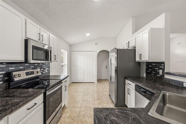 Building Photo - 16918 Corner Hill Ct