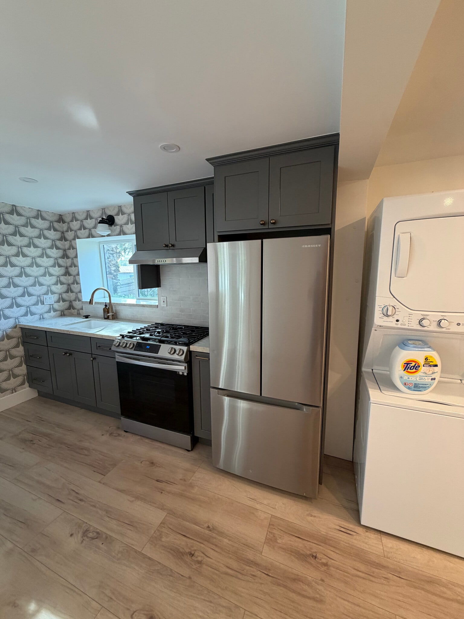 Building Photo - 2111 Montana St