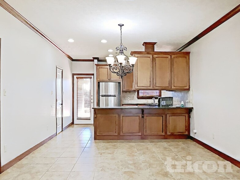 Building Photo - 103 Lullaby Ln