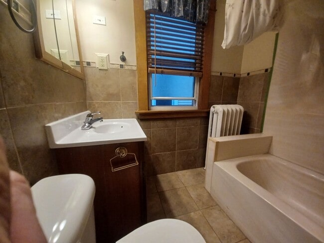 Building Photo - Excellent 3 bedroom Single Family in St Paul!!