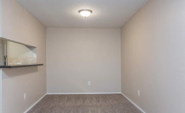 Building Photo - 1 bedroom in Tomball TX 77375